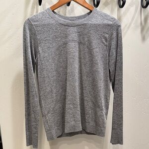 Lululemon Swiftly Relaxed Long Sleeve Top gray size 6 EUC